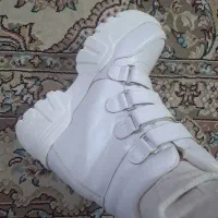 بوت زنانه|کیف، کفش، کمربند|صدرا-فارس, فاز ۲|دیوار