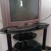 میز و تلویزیون