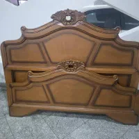 تخت و پاتختی کار کرده