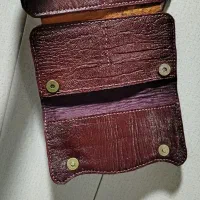 محصولات چرمی|کیف، کفش، کمربند|گلوگاه بابل (گلیا), |دیوار