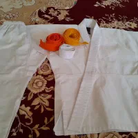 یک دست لباس جودو و یک عدد چادر ملی|لباس|سراب, |دیوار