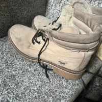 کفش و پوتین|کیف، کفش، کمربند|شیراز, لاله|دیوار
