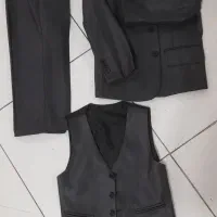 کت وشلوار وجلیقه کت تک وکالج نو وتمیز پسرونه مجلسی