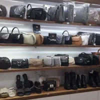 دکور مغازه کیف و کفش