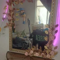 میز آینه و چراغ دیوار کوب ست