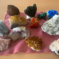 سنگ های معدنی و کلکسیونی