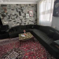 مبل راحتی ۷نفره مدل اِل و میز وسط چوبی درحد نو