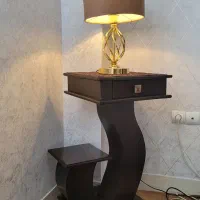 آباژور و میز