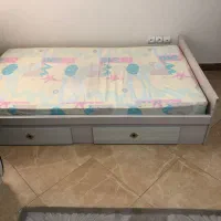 تخت و تشک یک و نیم نفره