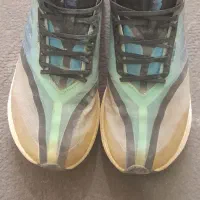 کفش ورزشی فوق حرفه ای