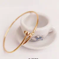 تعدادی طلای مینیمال ویترینی