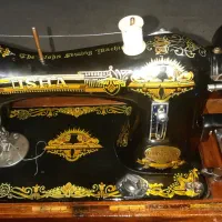 چرخ خیاطی قدیمی دکوری|کلکسیون اشیاء عتیقه|اصفهان, خواجو|دیوار