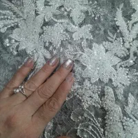 پارچه دانتن کار شده  یک تکه موجود هست