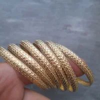 طلا النگو و گردن بند