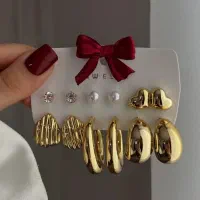 گوشواره و دستبند