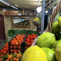 نیازمند فروشنده برای مغازه میوه فروشی