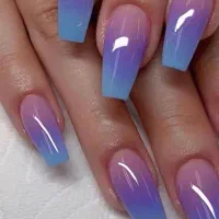 استخدام ناخن کار حرفه ای