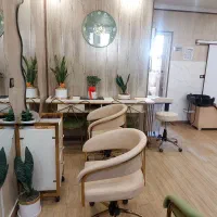 اجاره میز ناخن ،صندلی رنگ و کراتین|اجارهٔ دفتر کار، اتاق اداری، مطب|تهران, آذربایجان|دیوار