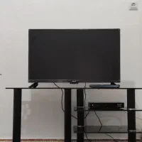 تلویزیون ال ای دی 32 اینچ استار ایکس با میزسکوریت