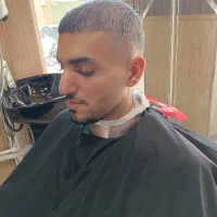 اصلاح و خدمات آرایشگری بروز مردانه(پیرایش نامیک)