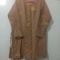 تعدادی تونیک|لباس|مشهد, تربیت (صدف)|دیوار