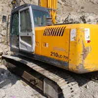 بیل مکانیکی هیوندا210