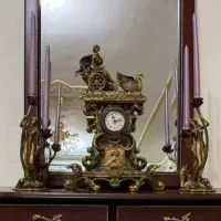 شمعدون دو عدد و ساعت