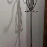 چوب لباسی ایستاده