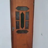 درب چوبی اتاق کاملا سالم