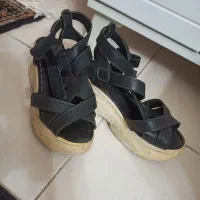دو عدد کفش