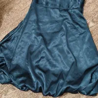 تعدادی لباس زنانه و دخترانه