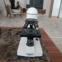 میکروسکوپ دانش اموزی