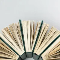 چاپ، تالیف و ترجمه انواع کتاب تخصصی و عمومی