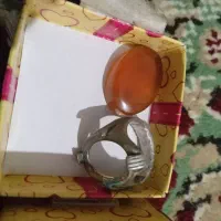 دو نگین عقیق خراسان با یک رکاب بدل