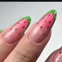 کاشت ناخن با تخفیف