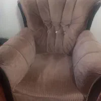 تعدادی وسیله منزل|مبلمان خانگی و میز عسلی|شهرضا, |دیوار