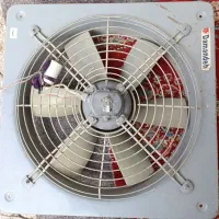 هوا کش شصت در شصت دمنده اصلی قدیمی و چراغ سولان|پنکه و تصفیه‌کنندهٔ هوا|زاهدان, |دیوار