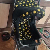 با سلام یک عدد کالسکه ب فروش می رسد