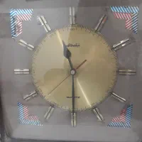 تعدادی ساعت قدیمی سالم دیواری
