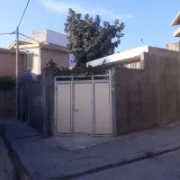 دو خانه ویلایی چسبیده به هم
