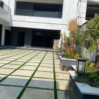 عمارت مدرن و چهارخواب کوروش کبیر