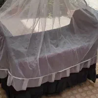 تخت نوزاد کنار تخت مادر