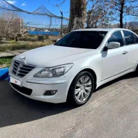 هیوندا جنسیس 2011