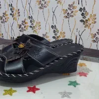 صندل|کیف، کفش، کمربند|تاکستان, |دیوار