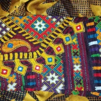 درحدنو|لباس|سراوان, |دیوار