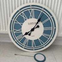 ساعت دیواری کاملا نو