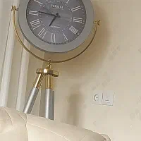 ساعت پایه دار
