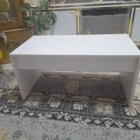 میز لب تاپ  وتحریر حالت نشسته