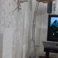 آباژور ایستاده