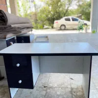 میز و آینه آرایشی